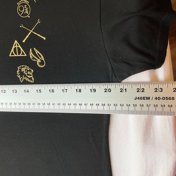 Jerry Leigh Women T-shirt size M Black Harry Potter Short Sleeve Cute Symbols - Picture 3 of 7